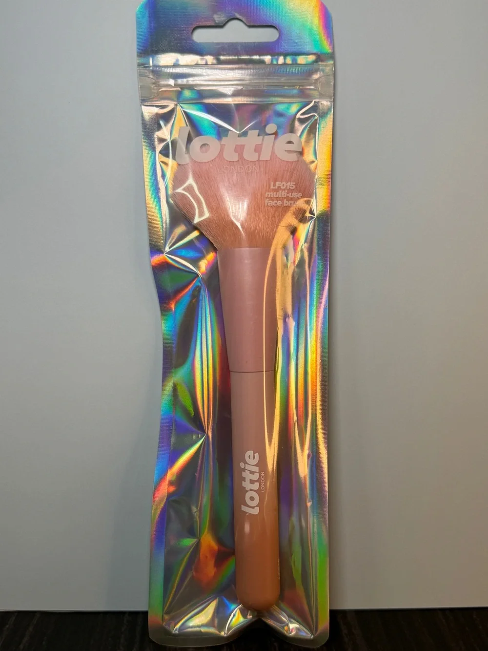 Lottie London LF015 Multi-Use Face Brush - 100% Vegan & Cruelty Free